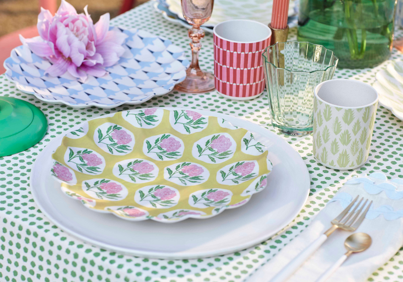 How to Set the Summer Table