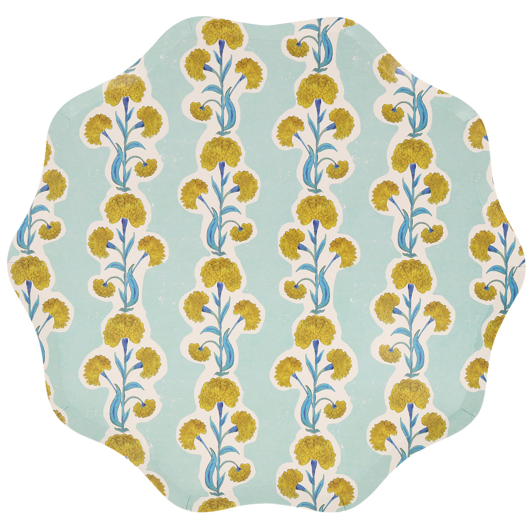 Our paper dinner plates feature Molly Mahon floral prints for a wonderful look, perfect for a bridal shower or garden party.