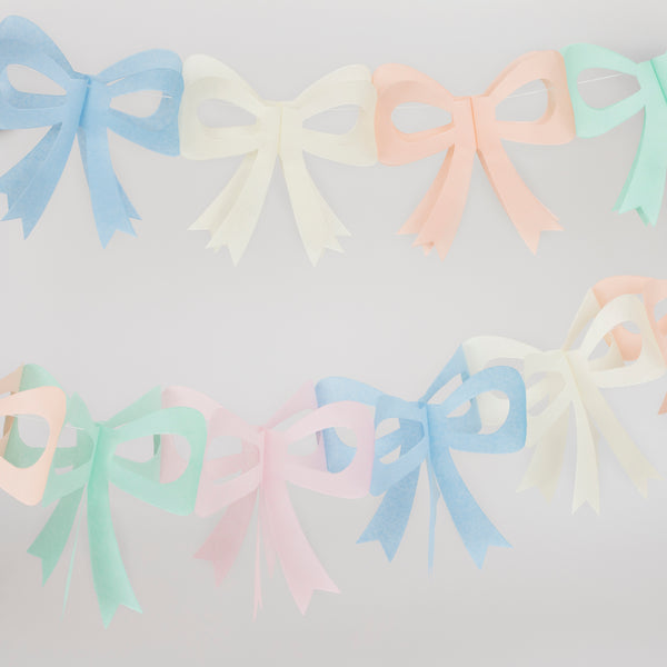 Our pack of 3 party garlands, with colourful bows, is ideal as Easter decorations. Image4