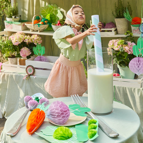 Our giant vegetable decorations make the perfect springtime decorations, with honeycomb details for fun and style. Image3