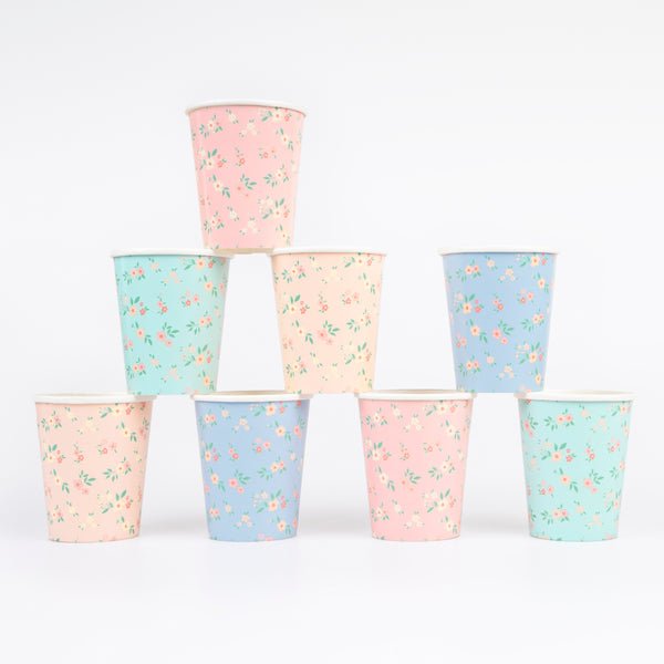 Our floral cups, crafted from high-quality paper, are suitable for hot or cold drinks, ideal for baby showers, bridal showers and garden parties.