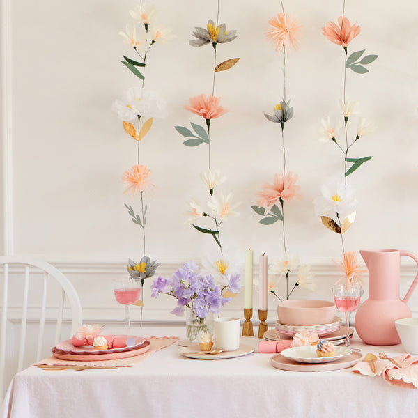 Beautiful tissue paper flowers make an amazing wall decoration. Image1