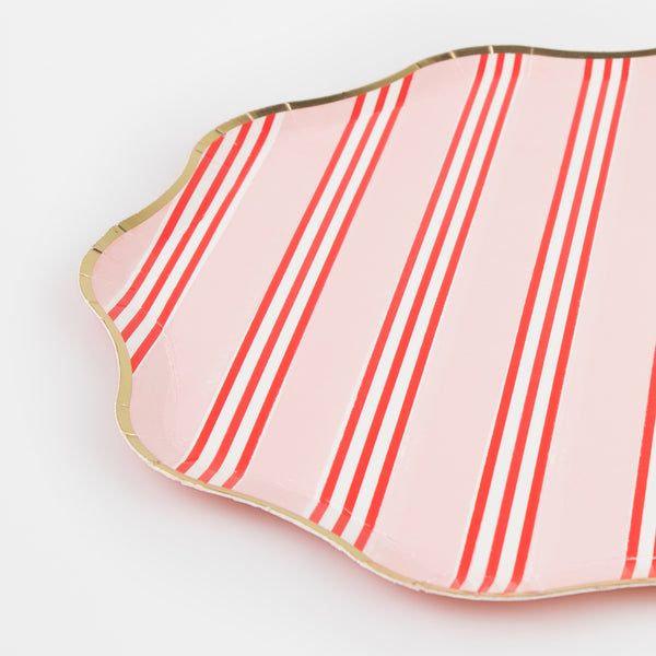 Our Christmas party set includes striped paper plates, cups and napkins, and a luxury velvet garland.  Image6
