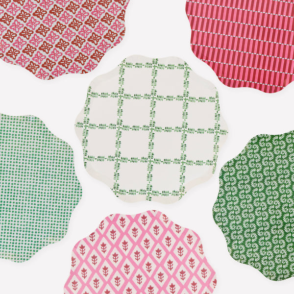 Our Christmas dinner plates, made from heavyweight paper, feature Molly Mahon block print designs in seasonal colours for a stylish look. Image1