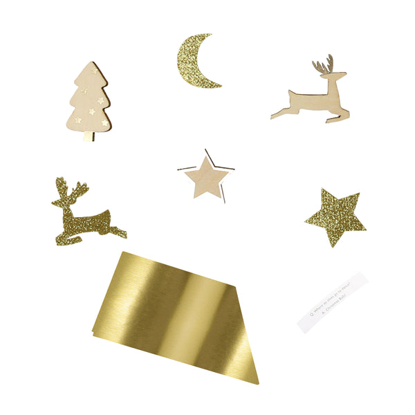 Our crackers are beautifully embellished with holly and berries, and contain Christmas brooches and gold party hats. Image2