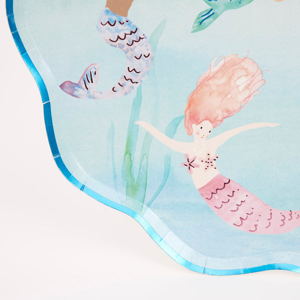 Our mermaid party supplies bundle includes mermaid tableware and a mermaid garland.  Image7
