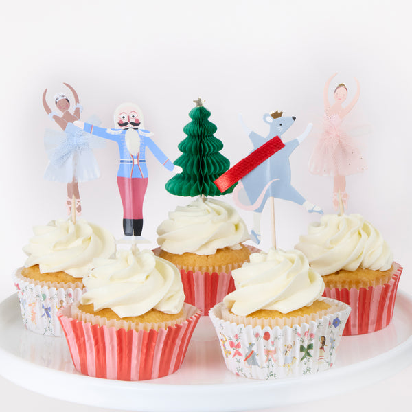 Our cupcake kit, with a Nutcracker Christmas theme inspired by New York City Ballet, has embellished cake toppers and pretty cases. Image4
