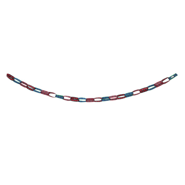Our Christmas garland features tartan ribbon links, in classic festive colours, for a sophisticated decoration with a nod to nostalgia. Image5