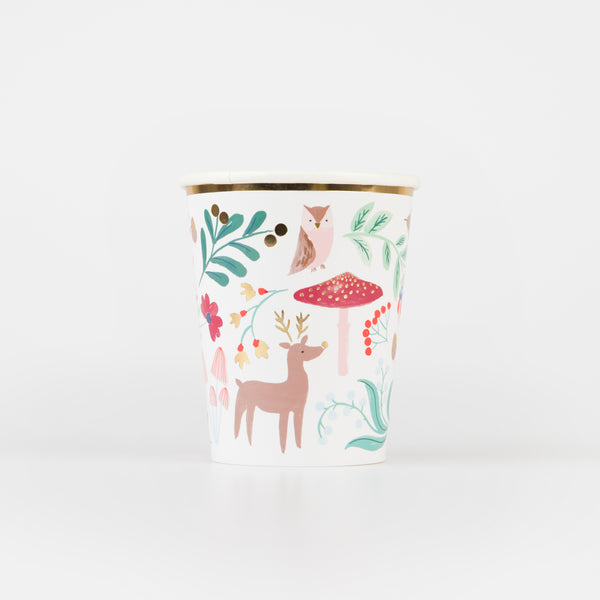 Our paper cups, with woodland animals, including reindeer, and flowers will give a wonderful wintry feeling to your Christmas party table.