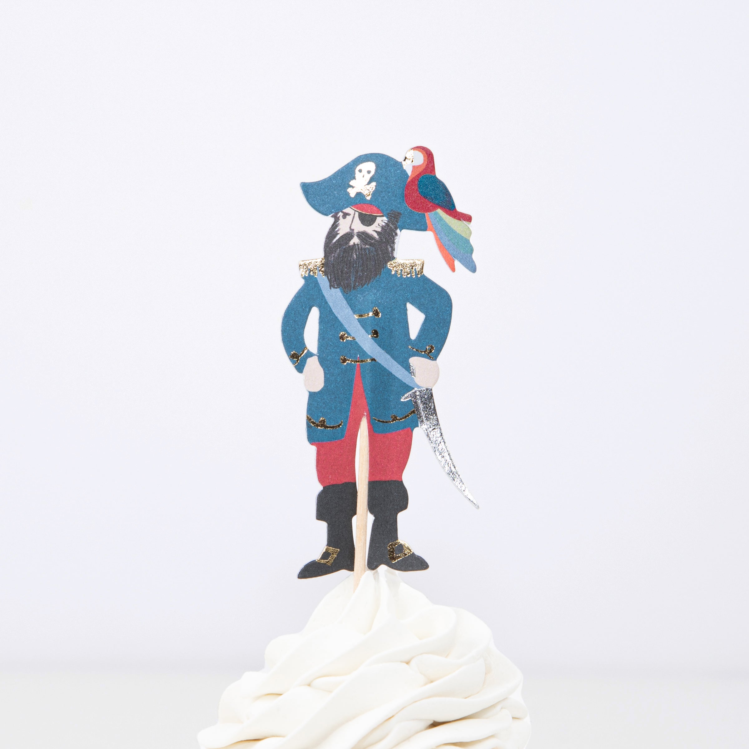 Create amazing pirate cupcakes with our cake toppers and cupcake cases.
