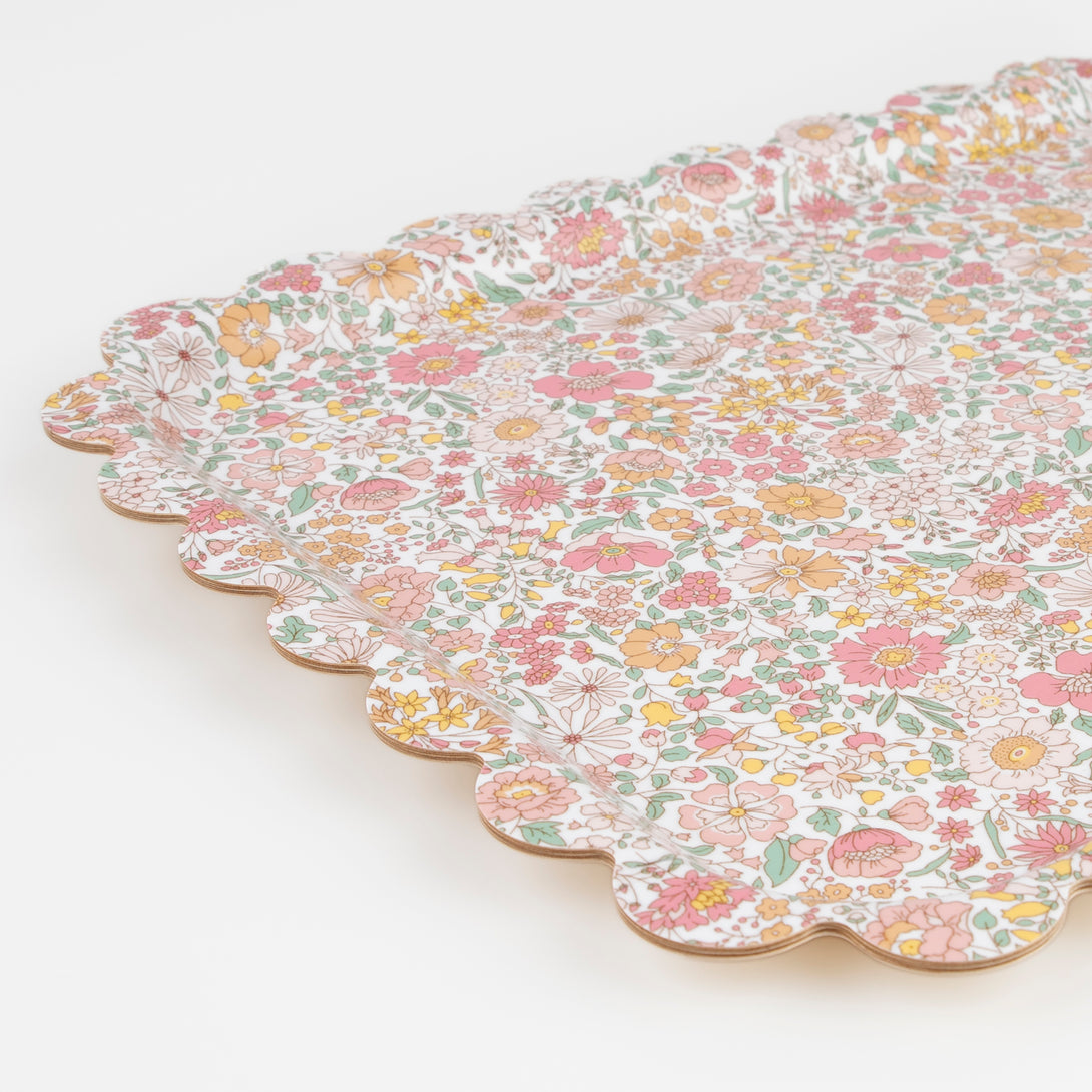 Our small tray features a pretty Liberty floral print design, melamine finish, and is made from birch veneer plywood, for practicality and style.