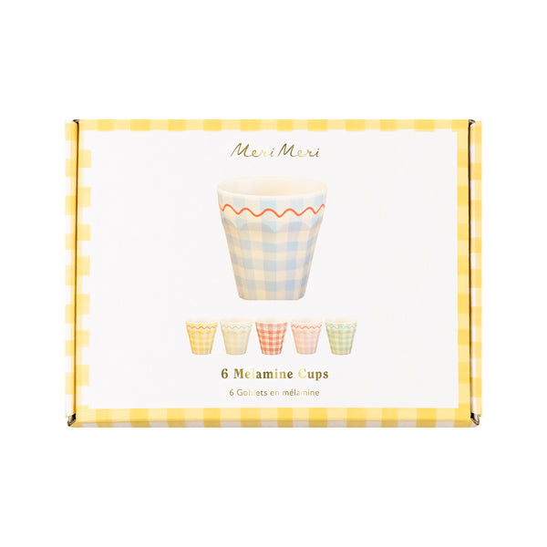 Our reusable cups feature a summery gingham design in six different colours, perfect to use as baby shower cups, birthdays for picnics. Image4