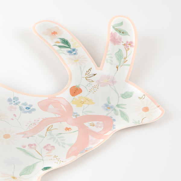 These elegant bunny plates are perfect as Easter plates, or for a garden party. Image3