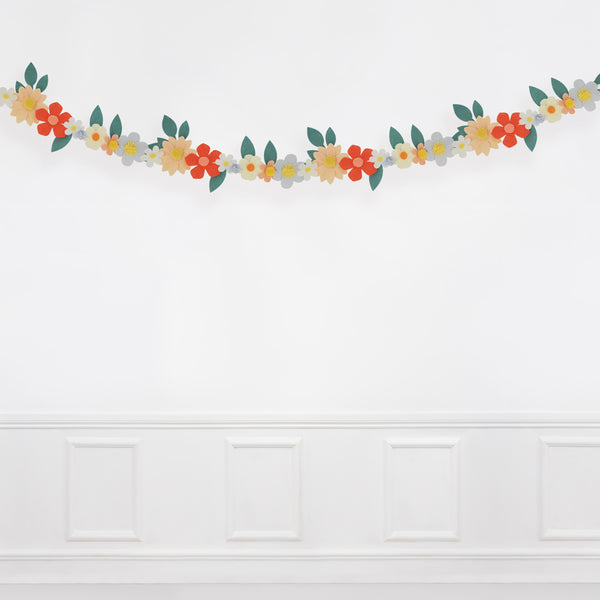 Our special party garland is crafted from felt, with flowers with pompom centres. Image5