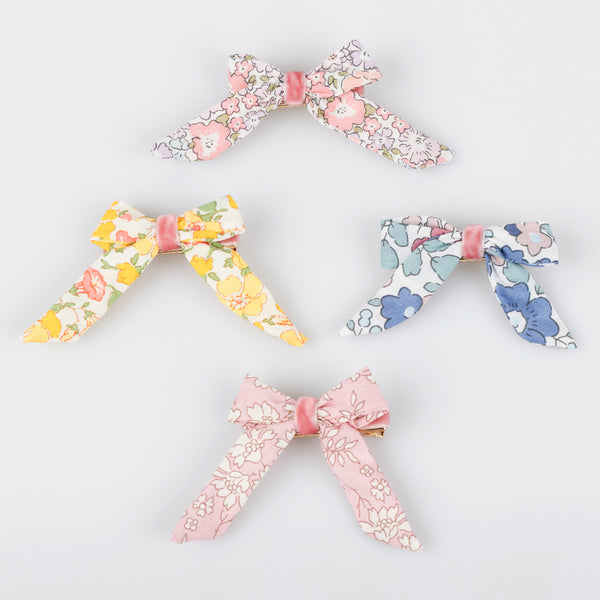 Make your hairstyle look amazing with our bow hair clips crafted from floral Liberty fabric. Image2