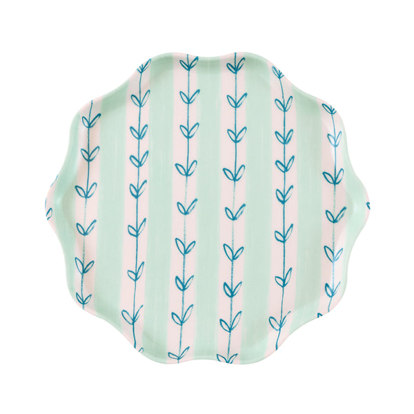 Our small reusable plates feature summery floral designs that are ideal for chic celebrations including garden parties and afternoon tea. Image3