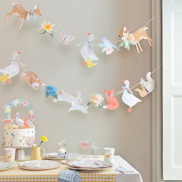 Our animal garland set is perfect for a baby shower, first birthday parties or as a nursery decoration, lots of embellishments add extra charm. Image2