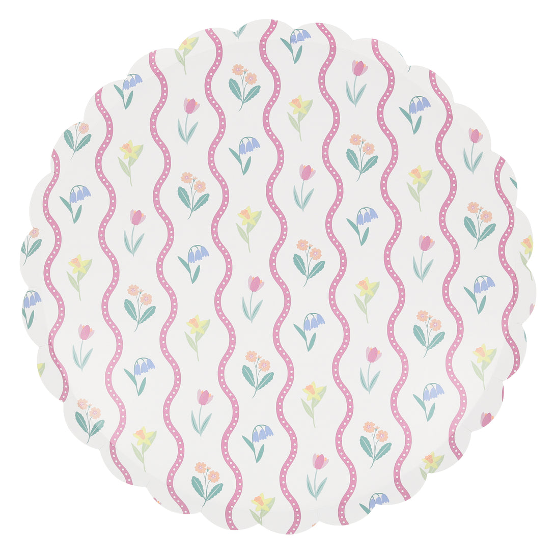 Our paper dinner plates are crafted in thick paper with a pretty floral design and pastel colours.