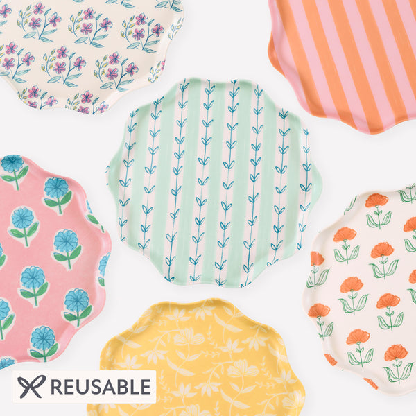 Our large reusable plates, with summery floral designs inspired by Indian block prints, are ideal for chic celebrations time after time. Image1
