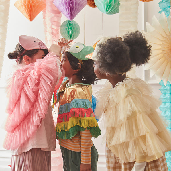 Our parrot costume is perfect for kids dress up or as a bird Halloween costume. Image9