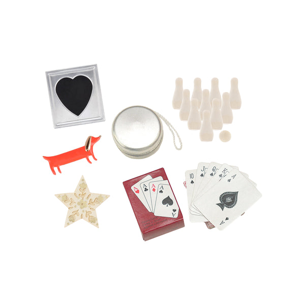 Make your Christmas dinner table look elegant with our luxury Liberty crackers with velvet bows and origami stars, containing wonderful gifts. Image2