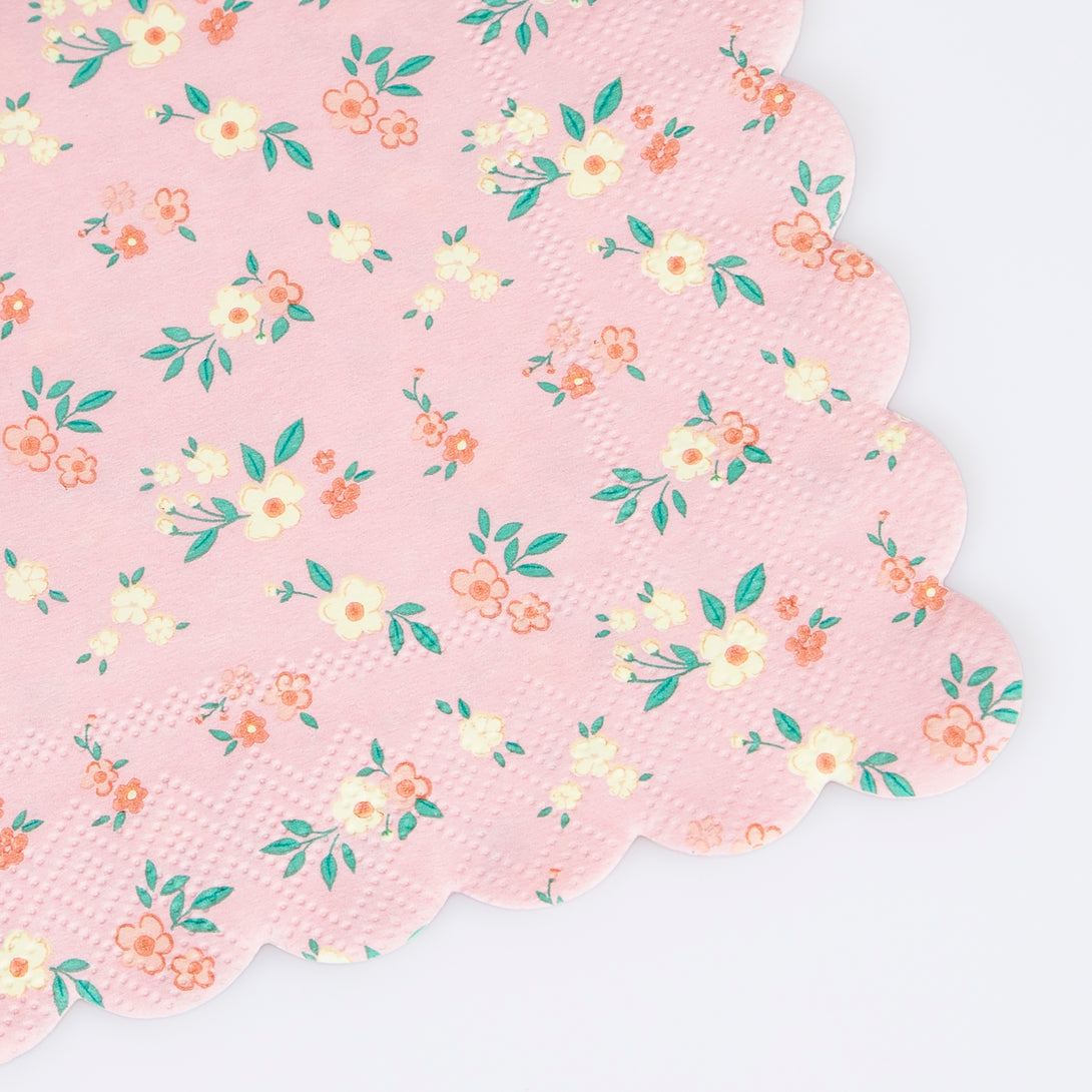 Our paper napkins, in a small size, feature a pretty ditsy floral pattern and 4 vintage pastel colour ways.