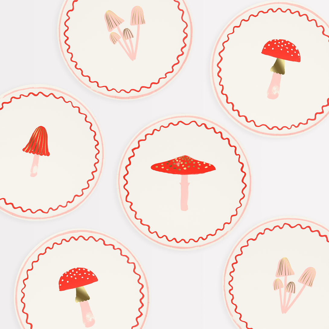 Our side plates, with a festive mushroom Christmas design, are ideal for small savoury and sweet treats.