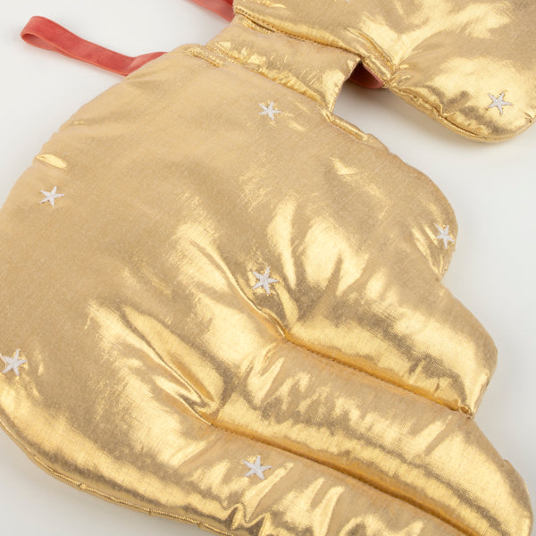 Our gold angel wings and gold angel handband are perfect kids' Christmas costumes. Image3