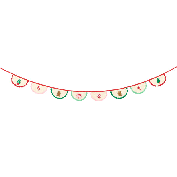 Our Christmas crochet garland featuring festive icons is perfect for a nostalgic charming decoration to use year after year. Image5