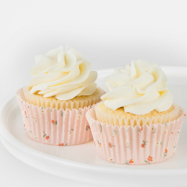 Your Valentine's cupcakes will look super sweet with our pink and red cake toppers and cupcake cases. Image8
