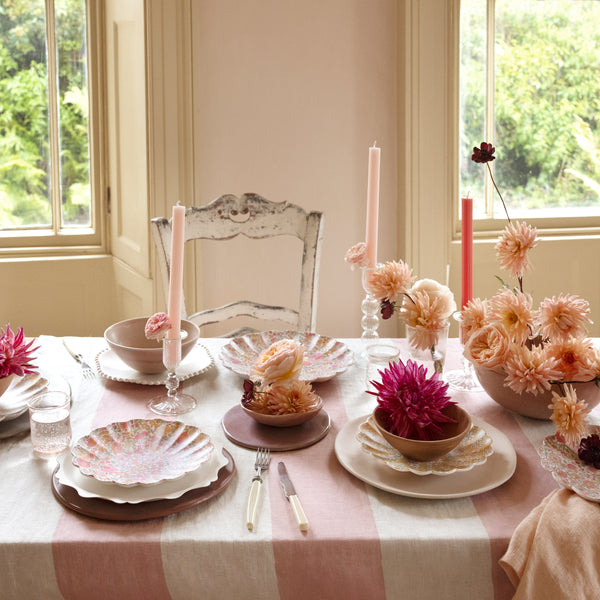 Our reusable plate collection, with a floral Liberty design, will work beautifully at any indoor or outdoor celebration. Image2