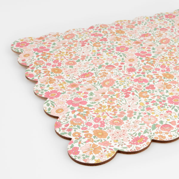 Our floral placemat features a pretty Liberty print design with a laminated finish and a durable cork backing. Image2