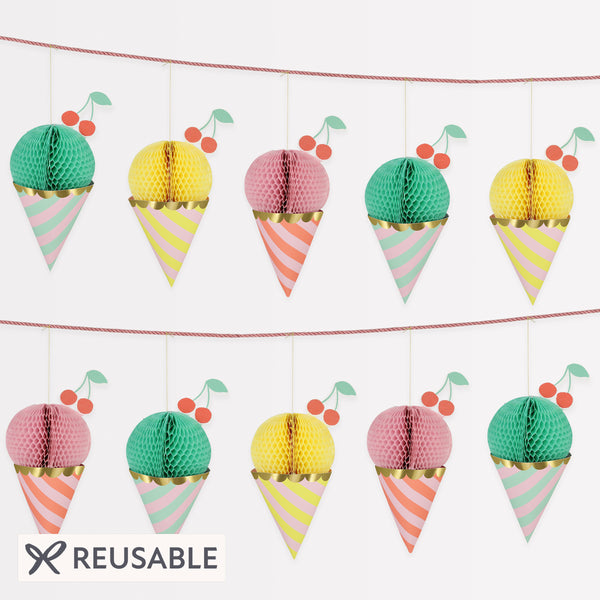 Make your garden party, pool party or picnic look so cool with our paper garland made with honeycomb ice creams. Image1