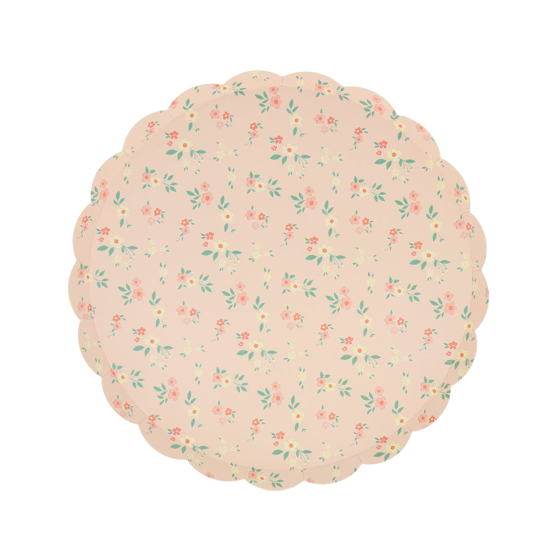 Use our pretty floral plates, made from high-quality paper, in a side plate size, for all your stylish parties.