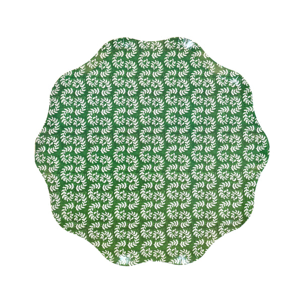 Our Christmas side plates, made from heavyweight paper, feature Molly Mahon block print designs in seasonal colours for a stylish look. Image9