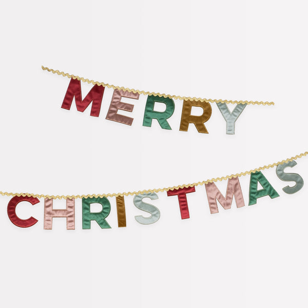 Our Christmas party set includes striped paper plates, cups and napkins, and a luxury velvet garland.  Image2