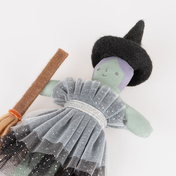 Our little witch doll has a pumpkin bag to live in, and is a lovely toy to take on sleepovers, to parties or on travels. Image4