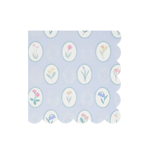 Our large paper napkins feature pretty floral designs reminiscent of vintage fabrics, ideal as bridal shower napkins. Image5