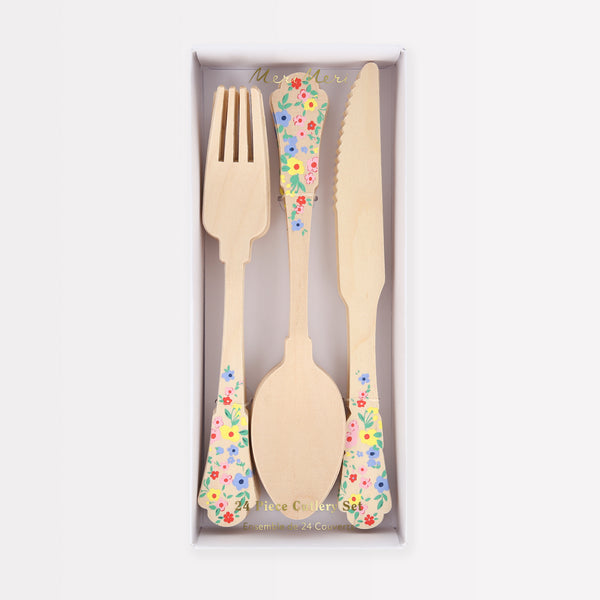 If you're looking for disposable cutlery that looks amazing then you'll love our wooden cutlery with floral printed handles.