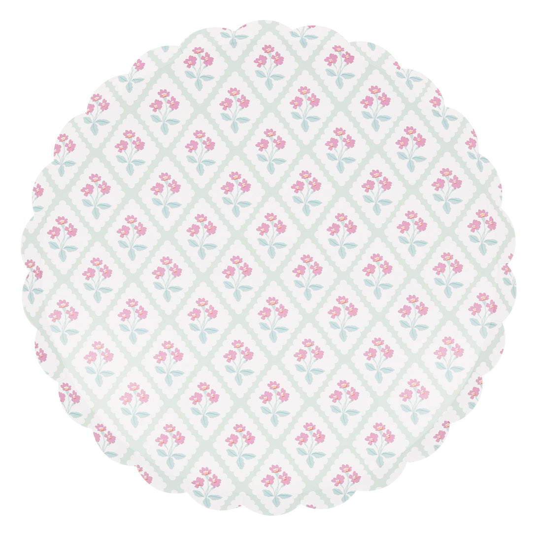 Our paper dinner plates are crafted in thick paper with a pretty floral design and pastel colours.