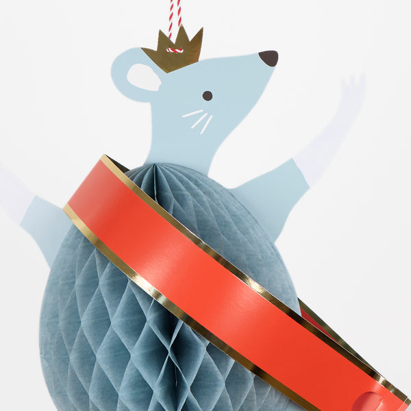 Have yourself a special Nutcracker Christmas with our hanging decorations set of characters from the iconic NYCB's rendition. Image3