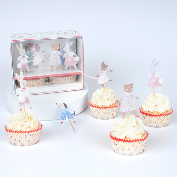 If you're looking to make baby shower cupcakes or birthday cupcakes then our animal cake toppers and floral cupcake cases are ideal. Image3