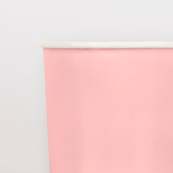 Create a pink themed party with our special party set including pink paper plates, napkins, cups and 2 pink garlands.  Image1