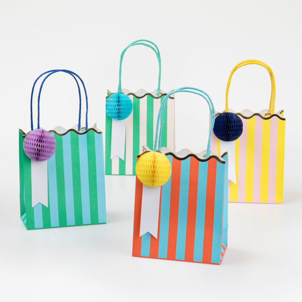 Choose our bright and striped party bags to thrill your party guests. Image2