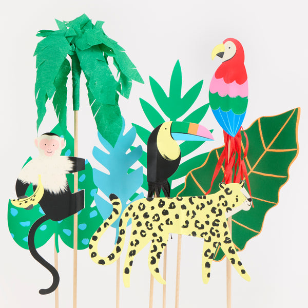 Make your birthday cake look amazing with out colourful jungle cake toppers, perfect for a jungle party or any vibrant celebration. Image1