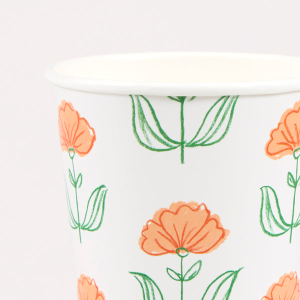 Our floral paper cups are inspired by Indian block prints, with summery colours, ideal for hot and cold drinks at chic celebrations. Image3