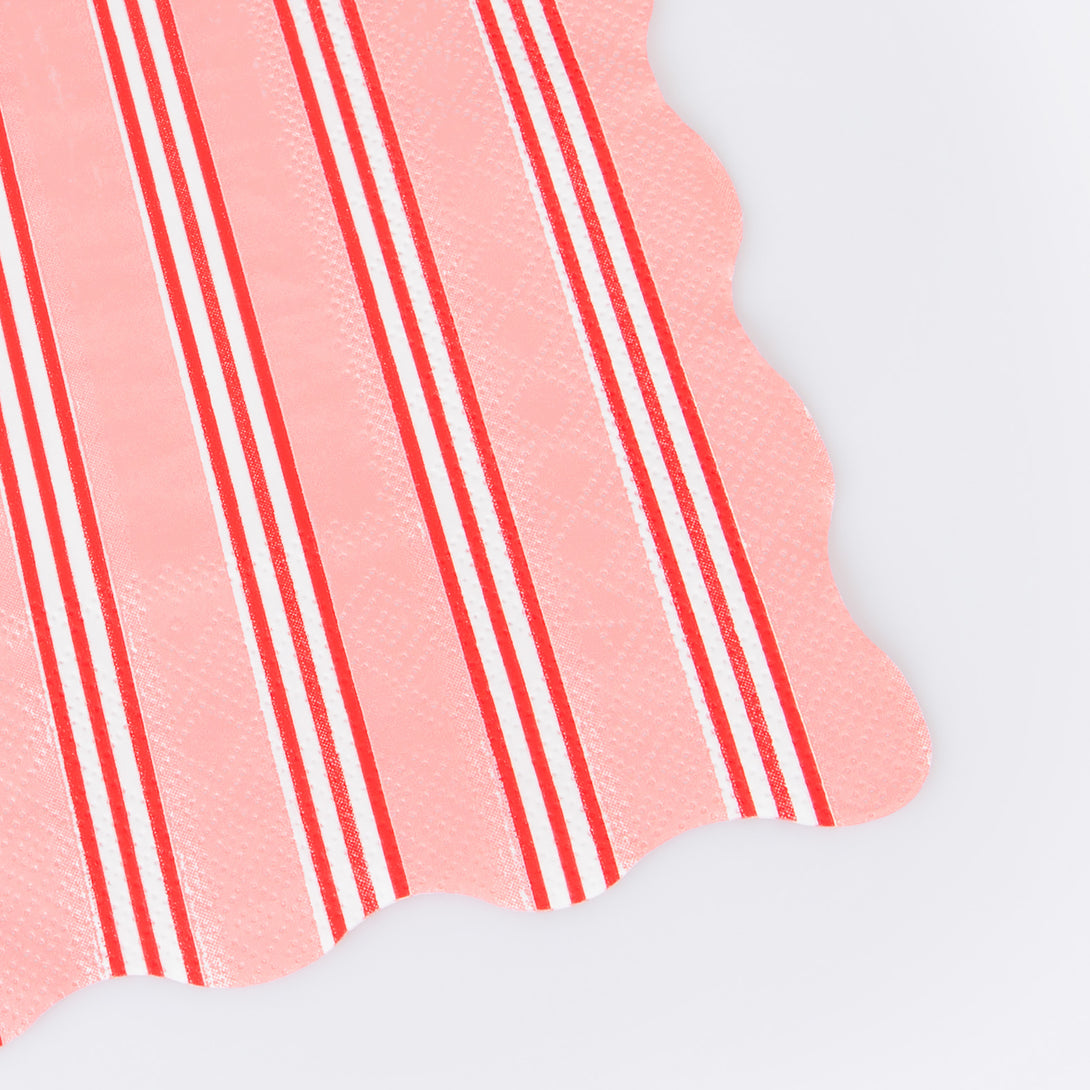 Our large striped napkins, in festive colours with scalloped edges, are perfect for all your Christmas meals.