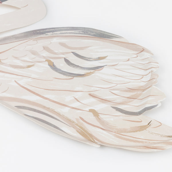 Use our party plates, in the shape of sophisticated swans, to make any dinner party, bridal shower or  princess party look amazing. Image3