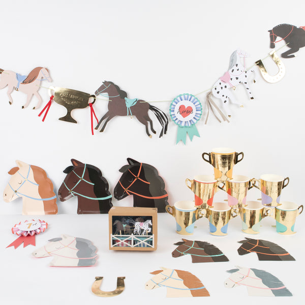 Our party plates, in the shape of horse heads, are perfect for a horse  birthday party. Image7