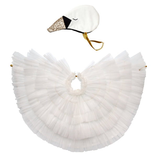 Our swan dress-up outfit features a tulle cape and an embellished headdress, perfect for Halloween, a princess party or for fun play. Image5